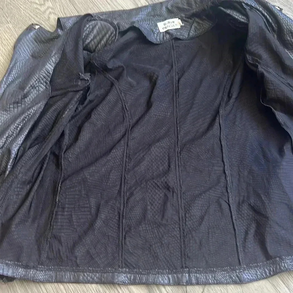🔥molly Bracken🔥 | Black snakeskin pattern light  jacket - Picture 6 of 12